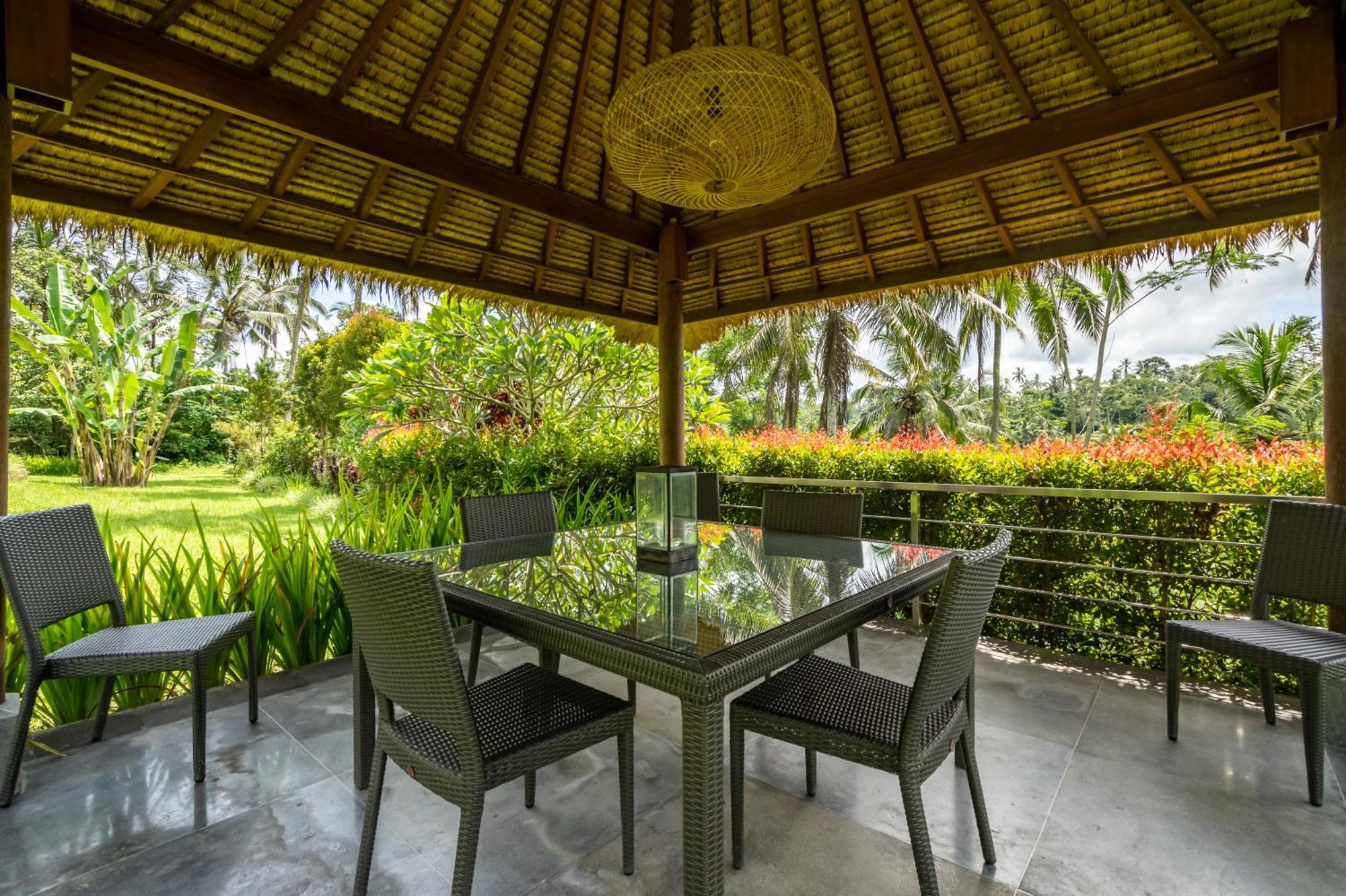 Villa Themma Jungle - Sumptuous 3Br Luxury Villa With Majestic Jungle View North Of Ubud エクステリア 写真